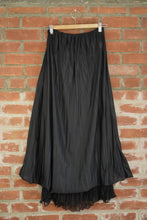 Load image into Gallery viewer, Vintage Pleated Black Maxi Skirt
