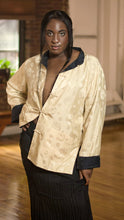 Load image into Gallery viewer, 100% Silk Reversible Cream and Black Tang Jacket
