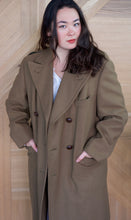 Load image into Gallery viewer, Coat (Vintage, Hart Schaffner &amp; Marx, Wallachs - Size L)
