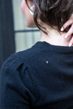 Load image into Gallery viewer, Shirt (Banana Republic - Size M)
